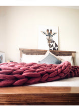 Load image into Gallery viewer, Chunky couch throw