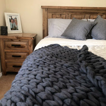 Load image into Gallery viewer, Chunky couch throw
