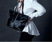 Load image into Gallery viewer, Sarah- Cowhide tote bag