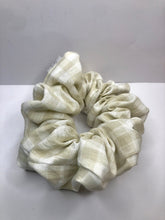 Load image into Gallery viewer, XL Over sized Linen scrunchies