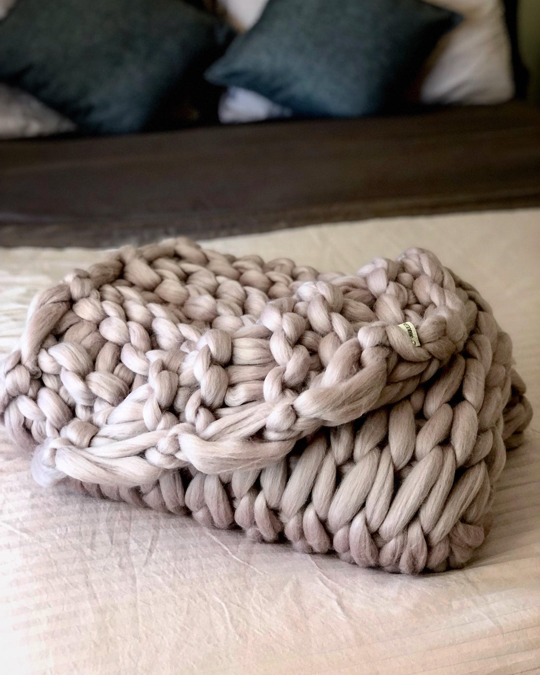 Chunky couch throw