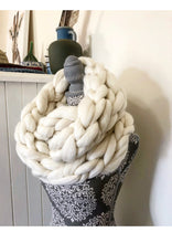 Load image into Gallery viewer, Super chunky infinity scarf