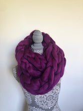 Load image into Gallery viewer, Super chunky infinity scarf