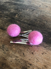 Load image into Gallery viewer, Large felt ball clip set
